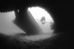 Diving the MV Produce (sank 1976) rudder @37m in poor con... by Andrew Woodburn 